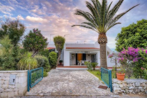 VILLA PATRIZIA cozy villa near the sea
